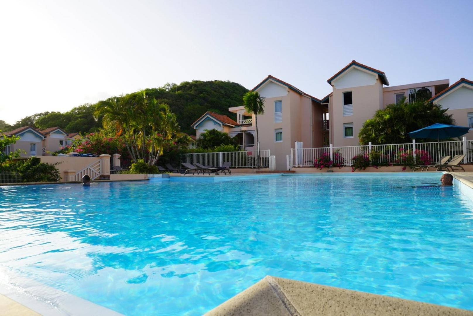 T2 Spacieux, Confort, Piscine & Plage A Сент-Анн Экстерьер фото